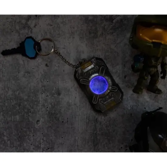 Ukonic HALO Light-Up Cortana Chip Replica Pendant Keychain image {5}