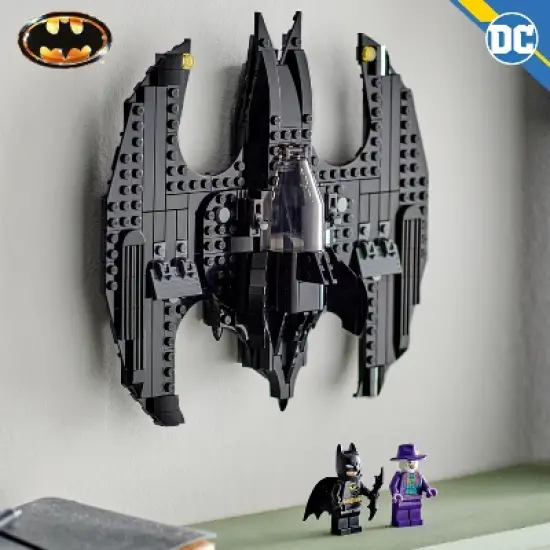 LEGO DC Batwing: Batman vs The Joker Super Hero Toy 76265 image {1}