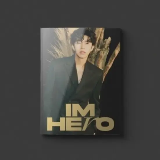 Lim Young Woong - Im Hero - Photo Book Version - incl. Photobook, Message Card, Poster, Postcard, Photocard + Sticker (CD) image {1}