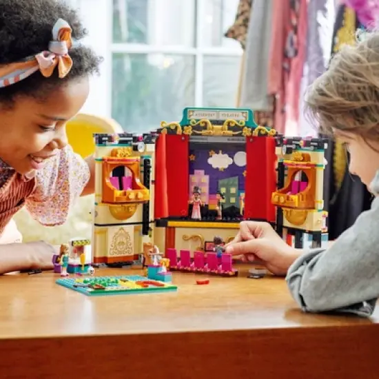 LEGO Friends Andrea's Theatre School Set with Props 41714 image {2}