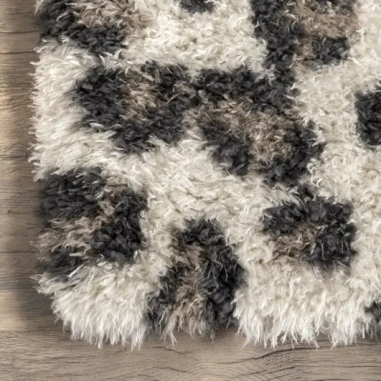 Kenina Leopard Shag Area Rug image {4}