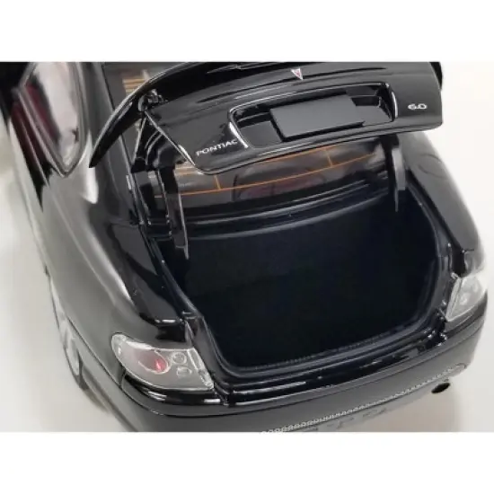 2006 Pontiac GTO Phantom Black with Red Interior Limited Edition to 450 pieces Worldwide 1/18 Diecast Model Car by GMP image {3}