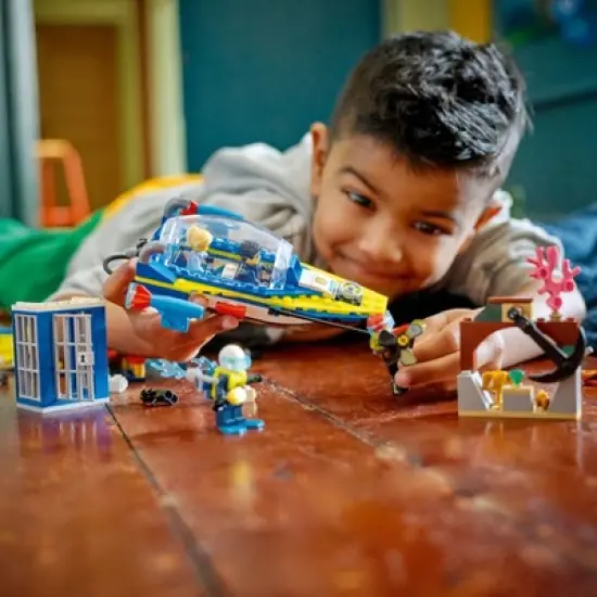 LEGO City Water Police Detective Missions Set with App 60355 image {2}