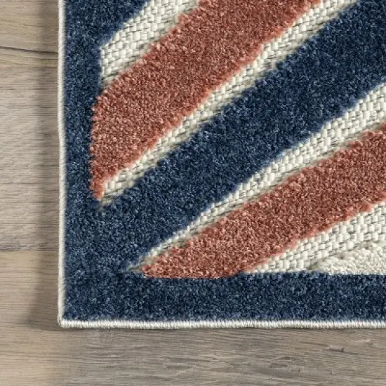 nuLOOM Salena Transitional Diamond Indoor/Outdoor Patio Area Rug image {4}