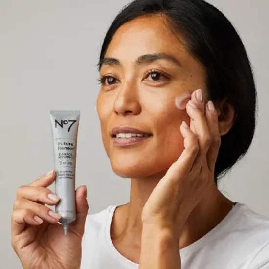 No7 Future Renew Damage Reversal Face Serum image {3}
