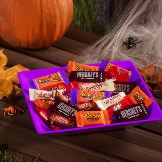 HERSHEY'S Chocolate Assorted Halloween Candy Miniatures - 19.62oz/60pc image {5}