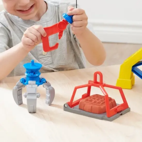 Rubble & Crew Rubble Barkyard Toy Vehicle Playset image {6}