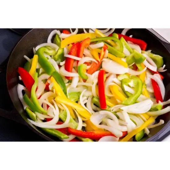 Fresh Organic Yellow Onions - 2lb image {1}