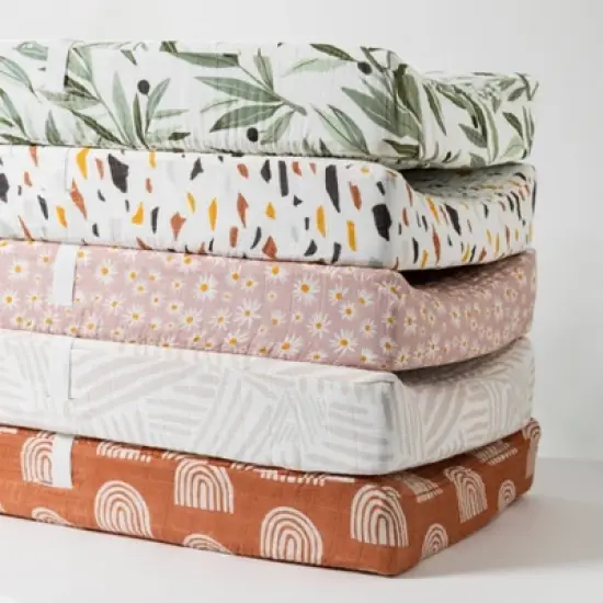 Babyletto Olive Branches Quilted Muslin Changing Pad Cover image {7}