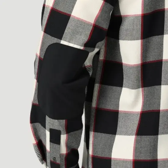 Wrangler Men's Regular Fit ATG Plaid Long Sleeve Button-Down Shirt image {2}