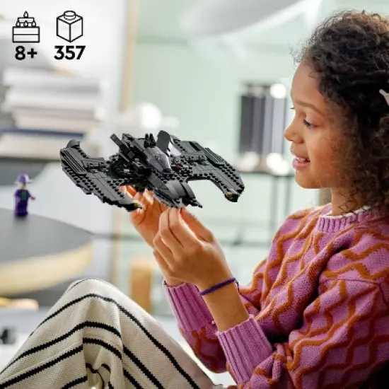LEGO DC Batwing: Batman vs The Joker Super Hero Toy 76265 image {4}