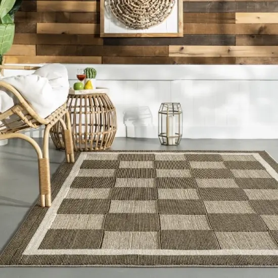nuLOOM Lavonia Checkered Indoor/Outdoor Area Rug image {7}