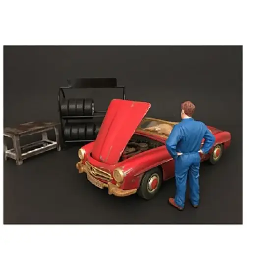 Mechanic John Inspecting Figure For 1:24 Scale Models by American Diorama image {1}