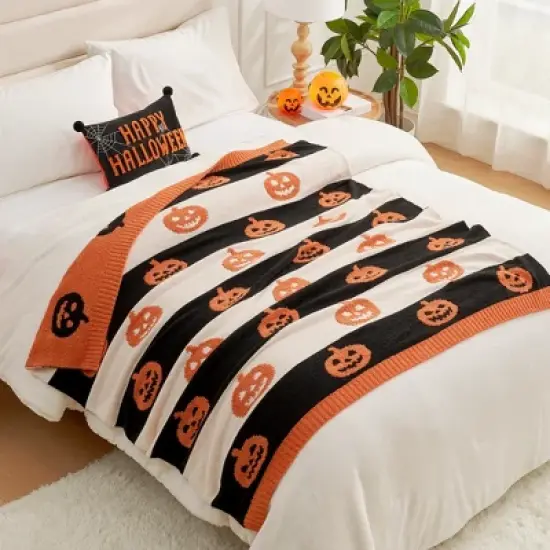 Snuggle Sac Ultra-Soft Halloween Throw Blanket, Seasonal Decorative Blanket 50*60" image {11}