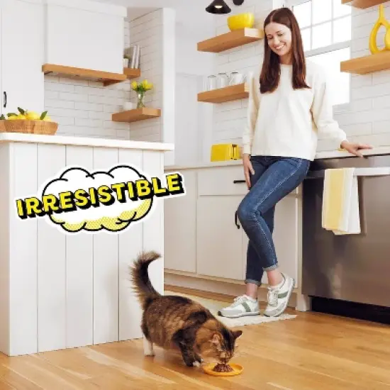 Temptations Bites in Gravy Seafood and Chicken Flavor Wet Cat Food - 12ct image {3}