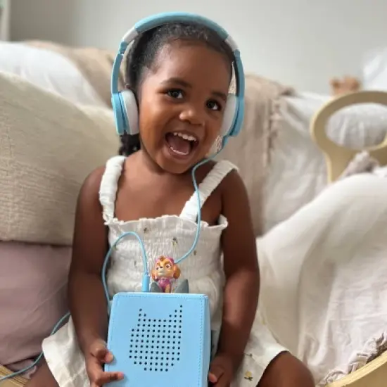 Tonies PAW Patrol Skye Headphones Bundle Starter Set image {3}