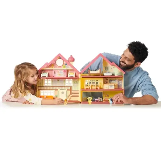 Bluey Ultimate Lights & Sounds Playhouse with Lucky image {8}