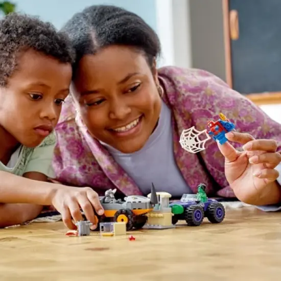 LEGO Marvel Hulk vs Rhino Monster Truck Showdown Set 10782 image {2}