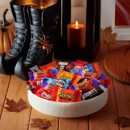 Hershey's Halloween Chocolate Snack Size Variety Pack - 90pc/47.35oz image {4}
