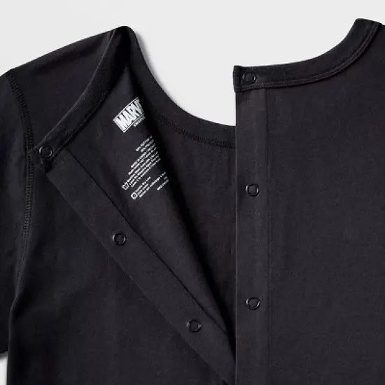 Boys' Marvel Avengers Adaptive Short Sleeve Graphic T-Shirt - Charcoal Gray  image {2}