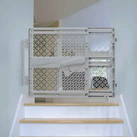 Summer Infant Indoor/Outdoor Gate image {2}