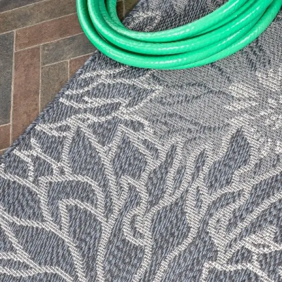 Bahamas Modern All-Over Floral Indoor/Outdoor Area Rug - JONATHAN Y image {10}