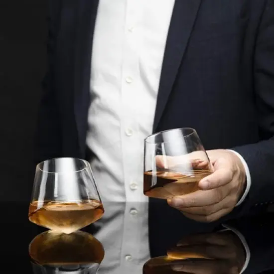 The Wine Savant Clear Diamond Decanter for Wine & Whiskey Set Includes 2 Clear Whiskey Diamond Glasses, Stylish & Beautiful Home Decor - 750 ml image {4}