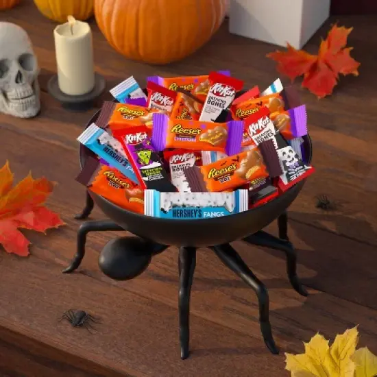 HERSHEY'S Kit Kat Assorted Chocolate Halloween Candy Shapes - 17.28oz/30pc image {5}