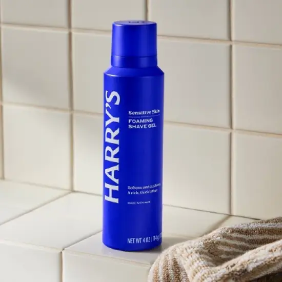 Harry's Truman Shaving Kit for Men with Razor Handle, 3 Cartridges, and Shave Gel - Orange image {2}