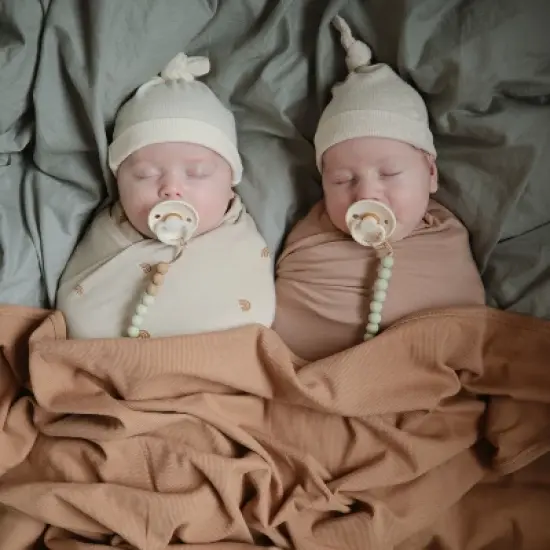 Mushie Stretchy Swaddle image {4}