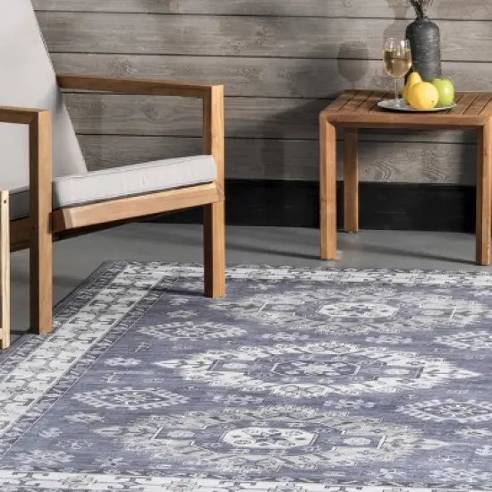 nuLOOM Frida Persian Medallion Machine Washable Indoor/Outdoor Patio Area Rug image {8}