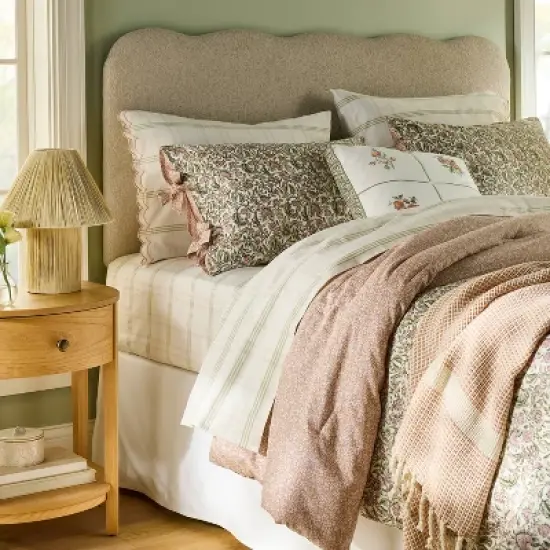 300 Thread Count Scalloped Edge Plaid Sheet Set Cream/Green- Threshold&trade; designed with Studio McGee image {1}