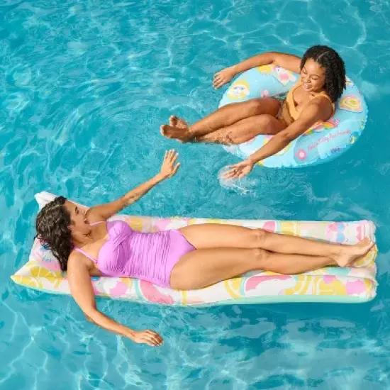 Swimways Hello Kitty Suntanner: Pool Lounger for 1 Person image {2}