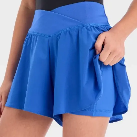 Girls' Crossover Waistband Shorts - All In Motion&trade; image {2}