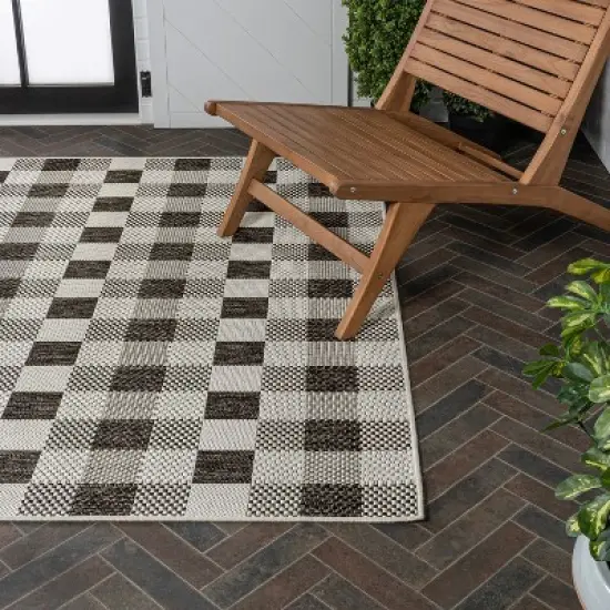 Darcy Traditional Geometric Bold Gingham Indoor/Outdoor Area Rug - JONATHAN Y image {8}
