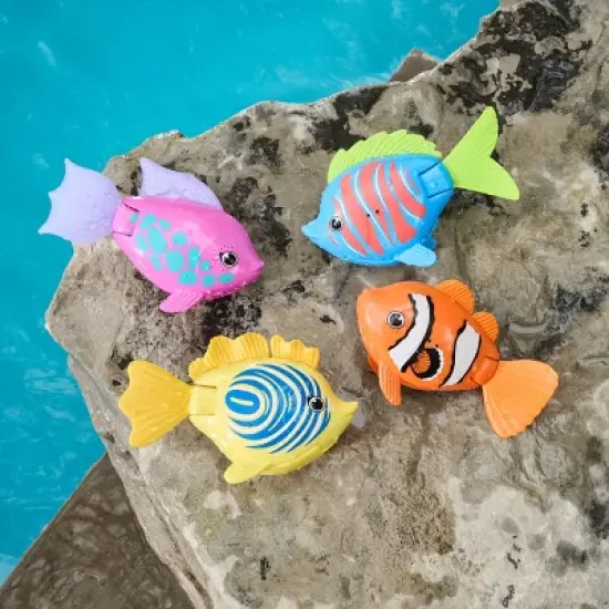 Swimways Rainbow Reef Fish, Lebron Waves: Dive Toy for Ages 5 and Up image {1}