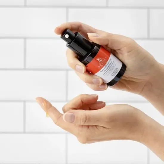 Beauty by Earth Hyperactive Anti-Aging Vitamin C Serum image {1}