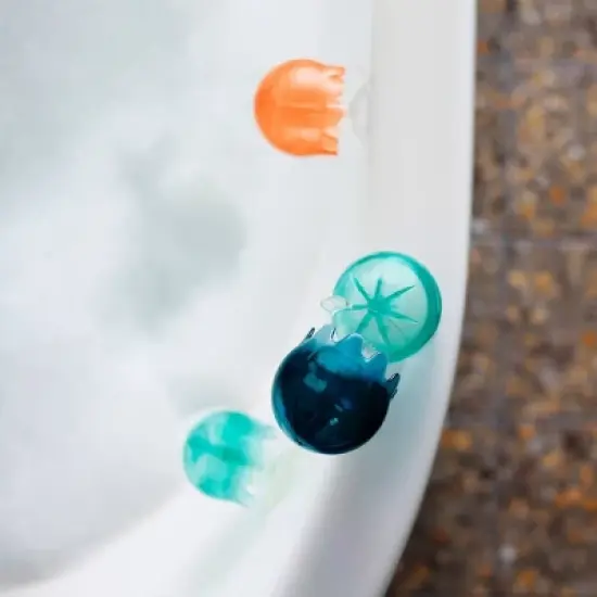 Boon Jellies Suction Bath Toy - Color May Vary image {3}