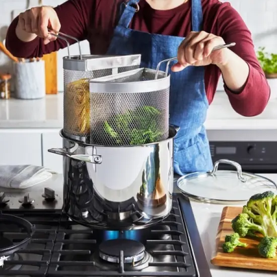 Henckels H3 8qt Pasta Pot with Straining Basket image {5}