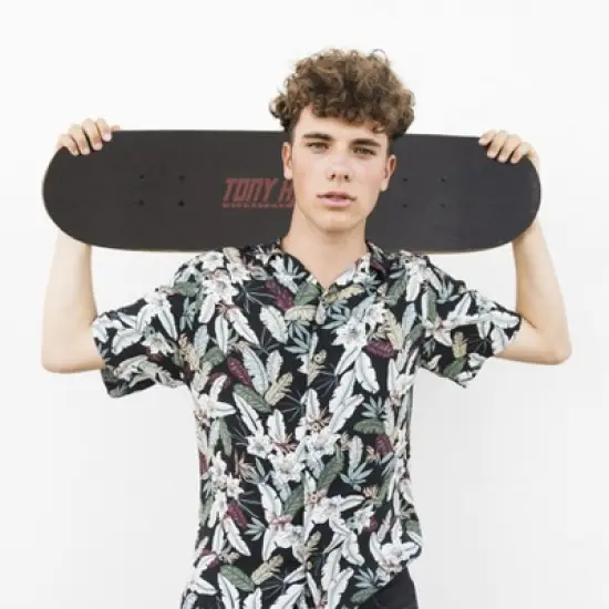 Tony Hawk Skateboard for beginner and professional skaters - Video Game image {6}