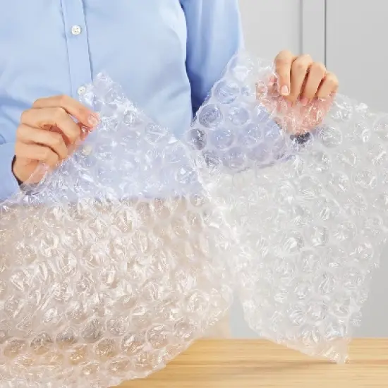 Staples 1/2" Bubble Roll 12"x30' Each (27175) 4072823 image {3}