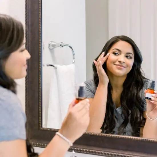 Beauty by Earth Hyperactive Anti-Aging Vitamin C Serum image {10}