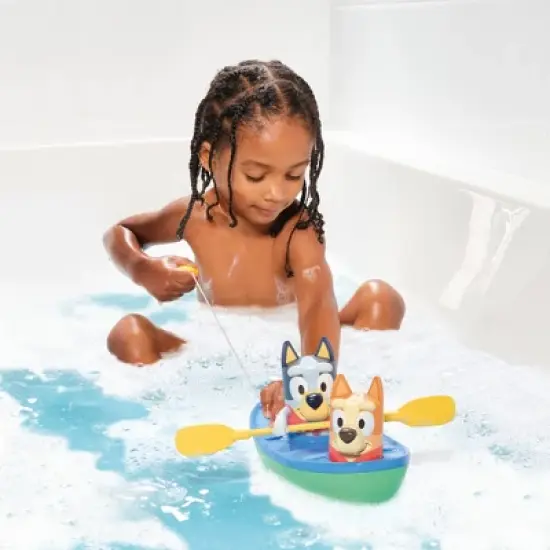 Bluey TOMY Toomies Pull and Go Canoe Bath Toy image {2}