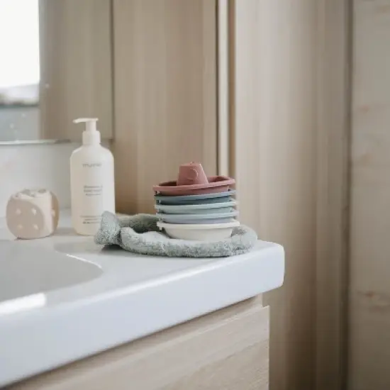 Mushie Bath Boat Toys image {10}