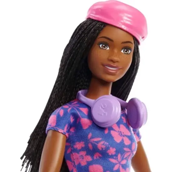 Barbie "Brooklyn" Roberts Travel Playset image {1}