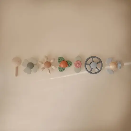 Mushie Water Wheel Bath Toy image {2}