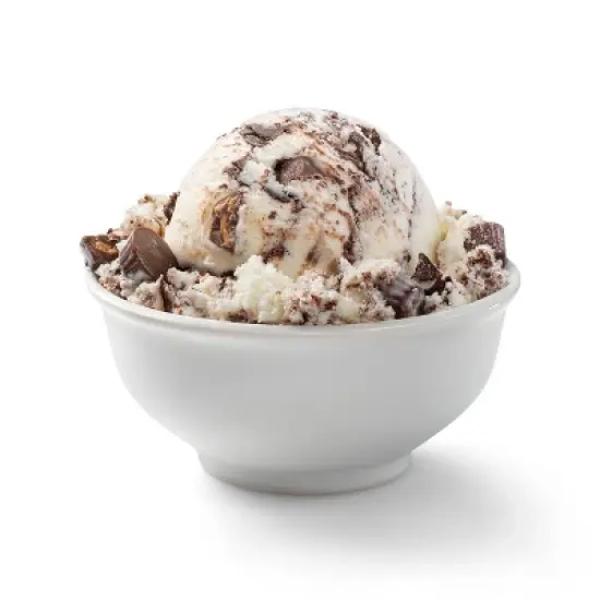 Moose Tracks Ice Cream - 1.5qt - Favorite Day&trade; image {1}
