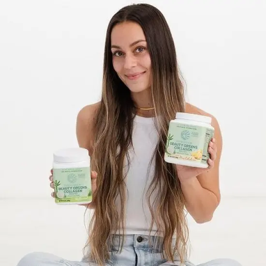 Sunwarrior Beauty Greens Powder, Plant-Based Hyaluronic Acid + Biotin Booster Powder, Unflavored or Pi&ntilde;a Colada, 300gm image {1}