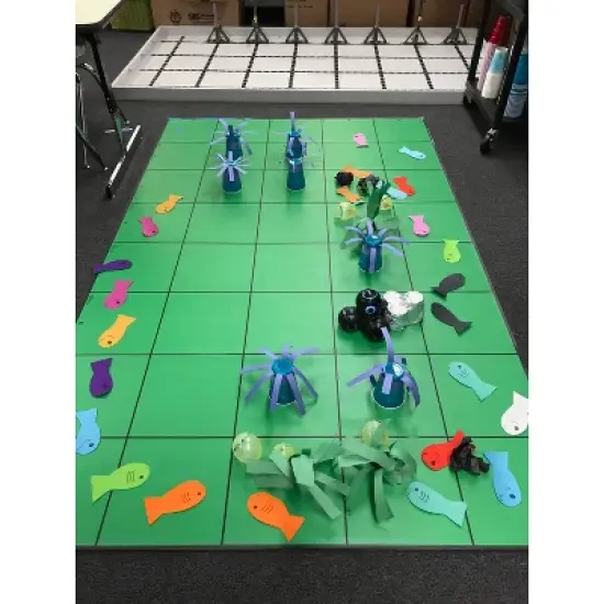 Geyer Instructional Wonder League Robotics Competition Green Screen Mat, 150cm x 240cm with 30cm Grid image {2}