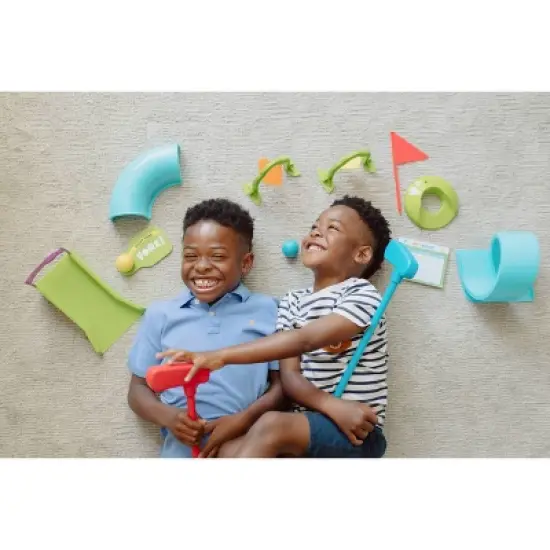 Chuckle & Roar Mini Golf Set image {1}